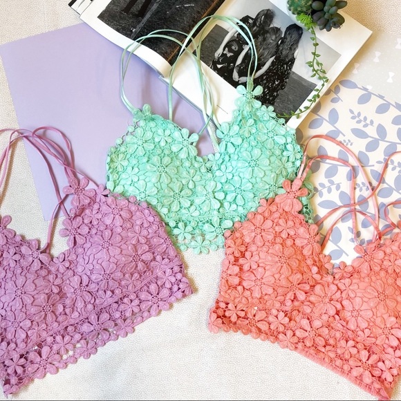 Floral Lace Eyelet Padded Bratelle Top in Pistachio Mint - Picture 8 of 8